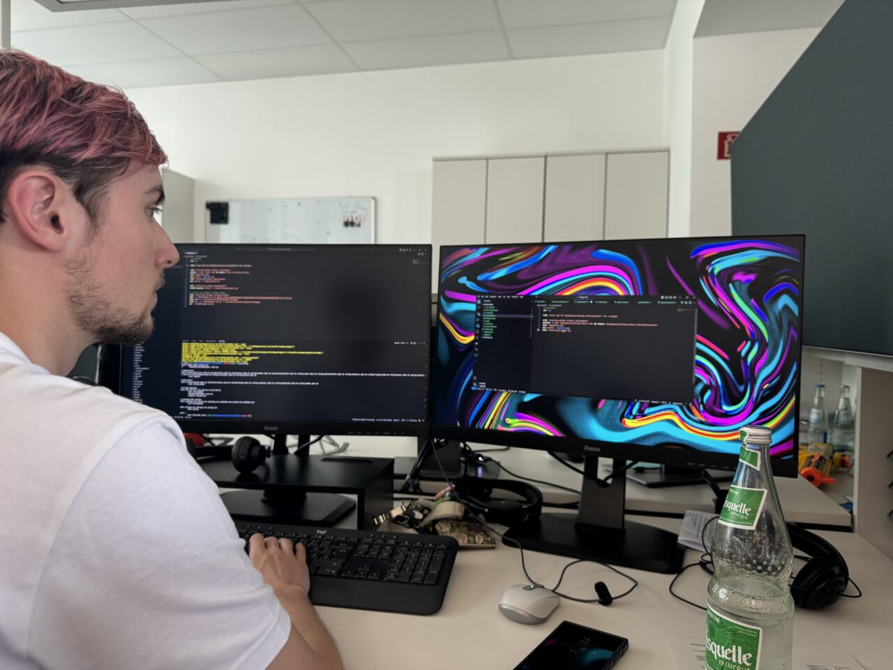 Setlog emloyee at work - Setlog API Developer Portal